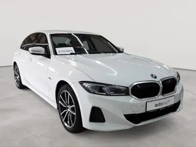 Gebraucht BMW 320 Sport Line 163 PS (119 kW) 2023 Alpinweiß Limousine