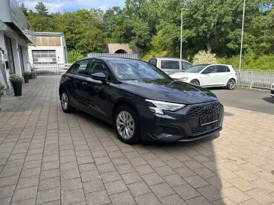 Gebraucht Audi A3 Sport 150 PS (110 kW) 2021 Manhattangrau Limousine