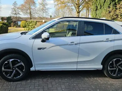 Gebraucht Mitsubishi Eclipse Cross Select 188 PS (138 kW) 2022 Weiß SUV