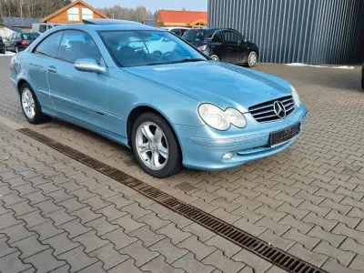 Używany Mercedes CLK240 Avantgarde 170 KM (125 kW) 2002 Niebieski Coupe