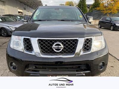 Schwarz Gebraucht 2011 Nissan Pathfinder SUV | 5.299 €