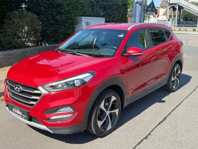 Gebraucht Hyundai Tucson Advantage 177 PS (130 kW) 2018 Rot SUV