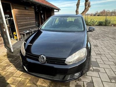 Gebraucht VW Golf VI 80 PS (58 kW) 2011 Schwarz Kleinwagen