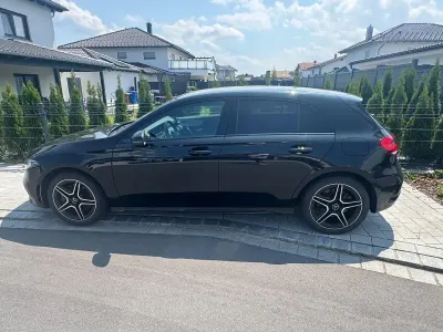 Gebraucht Mercedes A250 160 PS (117 kW) 2021 Schwarz Limousine