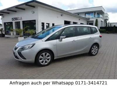 Gebraucht Opel Zafira Tourer Edition 140 PS (102 kW) 2016 Argon silber metallic Van / Kleinbus