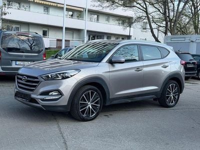 Gebraucht Hyundai Tucson Intro Edition 136 PS (100 kW) 2016 Weiß SUV