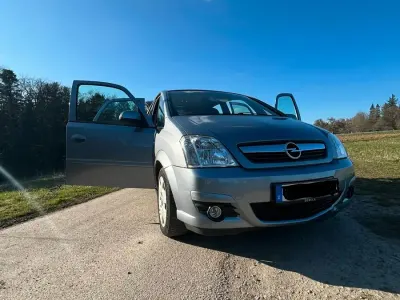 Gebraucht Opel Meriva 105 PS (77 kW) 2009 Silber Van / Kleinbus