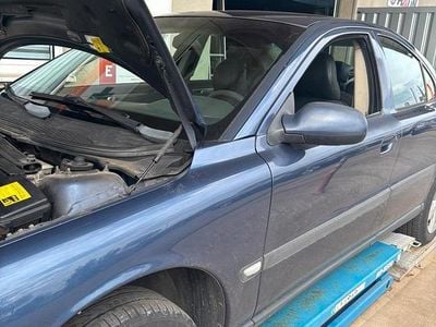 Second-hand Volvo S60 140 CP (102 kW) 2001 Albastru Berlinǎ