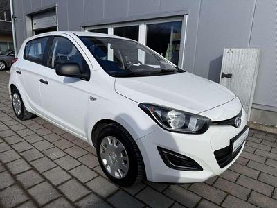 Pure white / sol Gebraucht 2014 Hyundai i20 Edition Kleinwagen | 5.800 € (Fairer Preis)