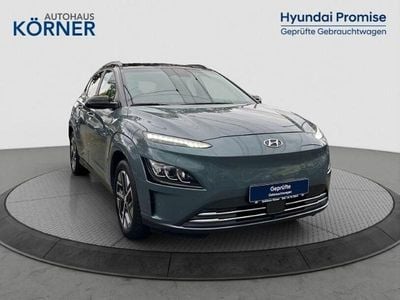 Gebraucht Hyundai Kona Trend 100 kW (136 PS) 2021 Misty jungle (metallic) SUV