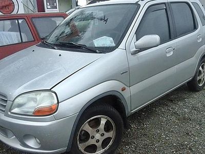 Second-hand Suzuki Ignis 85 CP (62 kW) 2003 Argintiu Hatchback
