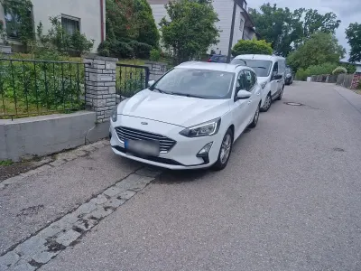Gebraucht Ford Focus 95 PS (69 kW) 2021 Weiß Kombi