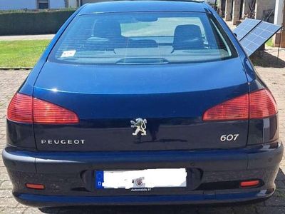 Peugeot 607