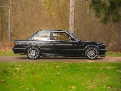 Second-hand BMW 325 507 CP (372 kW) 1984 Negru