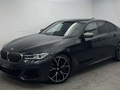 Second-hand BMW M550 Shadowline 530 CP (389 kW) 2022 Gri Berlinǎ