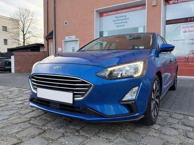 Używany Ford Focus Cool & Connect 120 KM (88 kW) 2019 Niebieski Sedan/Limuzyna