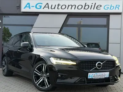 Gebraucht Volvo V60 R-Design 197 PS (144 kW) 2021 Schwarz Kombi