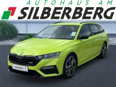 Używany Skoda Octavia RS 245 KM (180 kW) 2023 Zielony Kombi