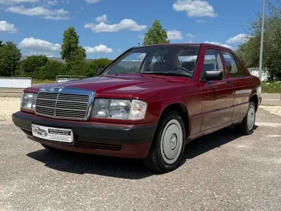 Gebraucht Mercedes 190 109 PS (80 kW) 1991 Rot Limousine