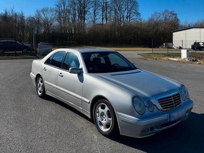 Mercedes E220