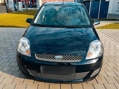 Second-hand Ford Fiesta 80 CP (58 kW) 2007 Albastru Hatchback
