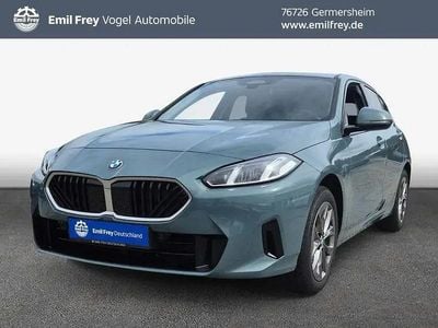 Neu BMW 116 122 PS (89 kW) 2025 Grün Kleinwagen