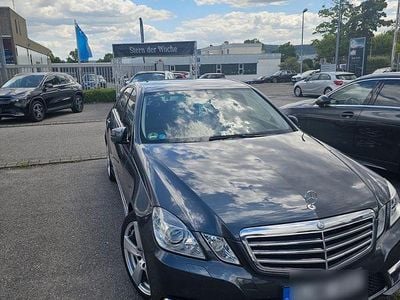 Gebraucht Mercedes E200 Avantgarde 184 PS (135 kW) 2013 Grau Limousine