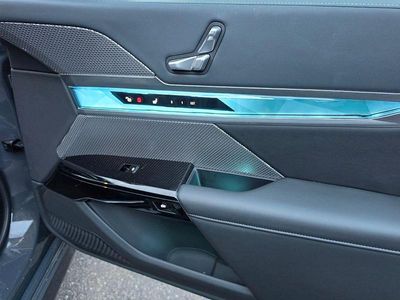 Gebraucht BMW 740 Sport Line 299 PS (219 kW) 2025 Grau Limousine