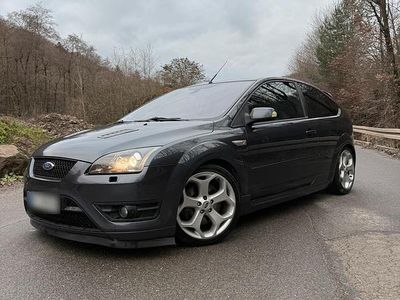 Gebraucht Ford Focus ST 300 PS (220 kW) 2006 Grau Kleinwagen