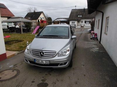 Gebraucht Mercedes B200 140 PS (102 kW) 2006 Silber Van / Kleinbus