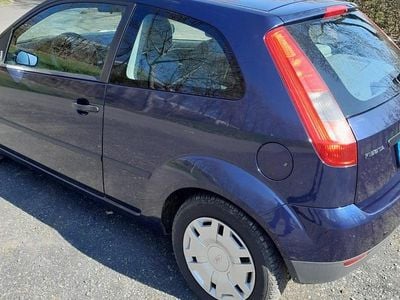 Gebraucht Ford Fiesta 60 PS (44 kW) 2003 Blau Kleinwagen