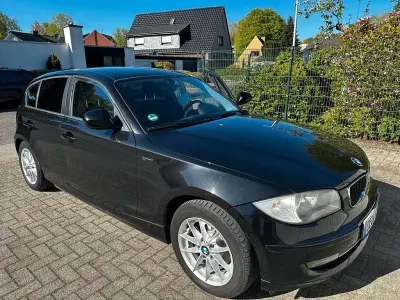 Gebraucht BMW 116 116 PS (85 kW) 2010 Schwarz Kleinwagen