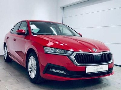 Begagnad Skoda Octavia Ambition 131 HK (96 kW) 2021 Röd Sedan