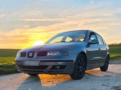 Usata Seat Leon 105 CV (77 kW) 2005 Grigio Utilitaria