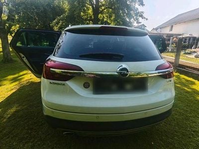 Usata Opel Insignia 170 CV (125 kW) 2015 Bianco Station wagon