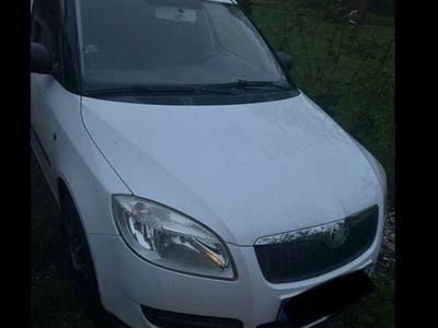 Gebraucht Skoda Roomster 69 PS (50 kW) 2008 Weiß Van / Kleinbus
