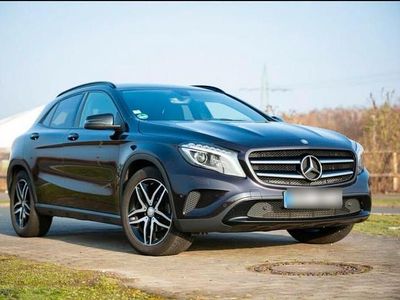 Mercedes GLA220