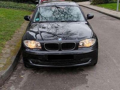 Gebraucht BMW 116 122 PS (89 kW) 2009 Schwarz Kleinwagen