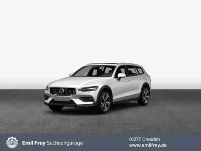 Gebraucht Volvo V60 CC 184 PS (135 kW) 2024 Kombi