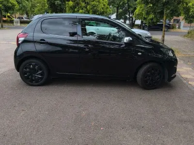 Gebraucht Peugeot 108 Collection 72 PS (52 kW) 2020 Schwarz Limousine