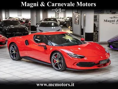 Gebraucht Ferrari 296 829 PS (609 kW) 2024 Rot