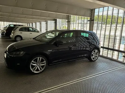 Gebraucht VW Golf VII Highline 110 PS (80 kW) 2014 Schwarz Limousine