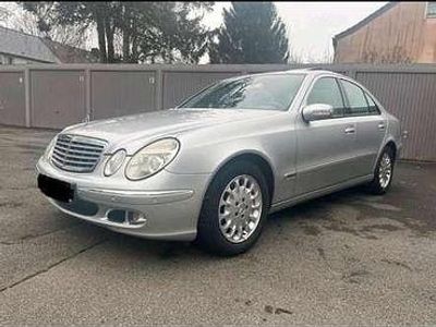 Gebraucht Mercedes E220 Elegance 150 PS (110 kW) 2004 Silber Limousine