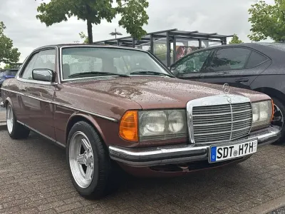 Gebraucht Mercedes 280 180 PS (132 kW) 1977 Braun Coupé