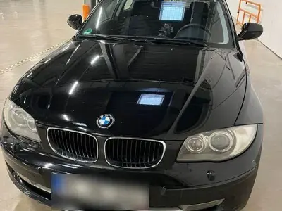 Gebraucht BMW 116 Sport Line 122 PS (89 kW) 2011 Schwarz Kleinwagen