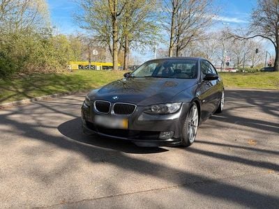 Gebraucht BMW 320 Sport Line 170 PS (125 kW) 2009 Grau Coupé