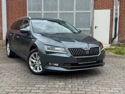 Gebraucht Skoda Superb Style 190 PS (139 kW) 2019 Grau Kombi