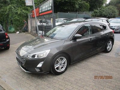 Schwarz Gebraucht 2018 Ford Focus Cool & Connect Limousine | 9.999 € (Fairer Preis)