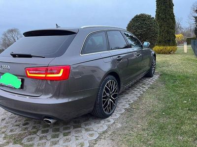 Gebraucht Audi A6 204 PS (150 kW) 2014 Grau Kombi