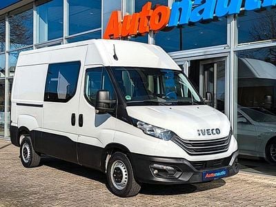 Gebraucht Iveco Daily 136 PS (100 kW) 2023 Weiß Van / Kleinbus